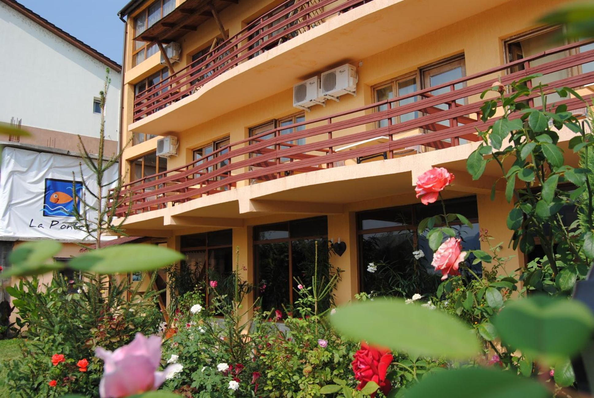 Pension La Ponton Eselnita Ngoại thất bức ảnh